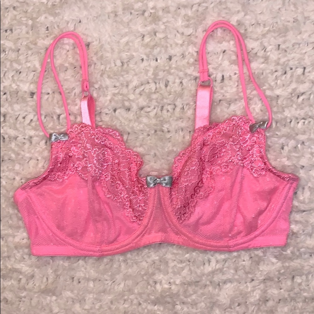 Jezebel Pink Lace Bra NWOT